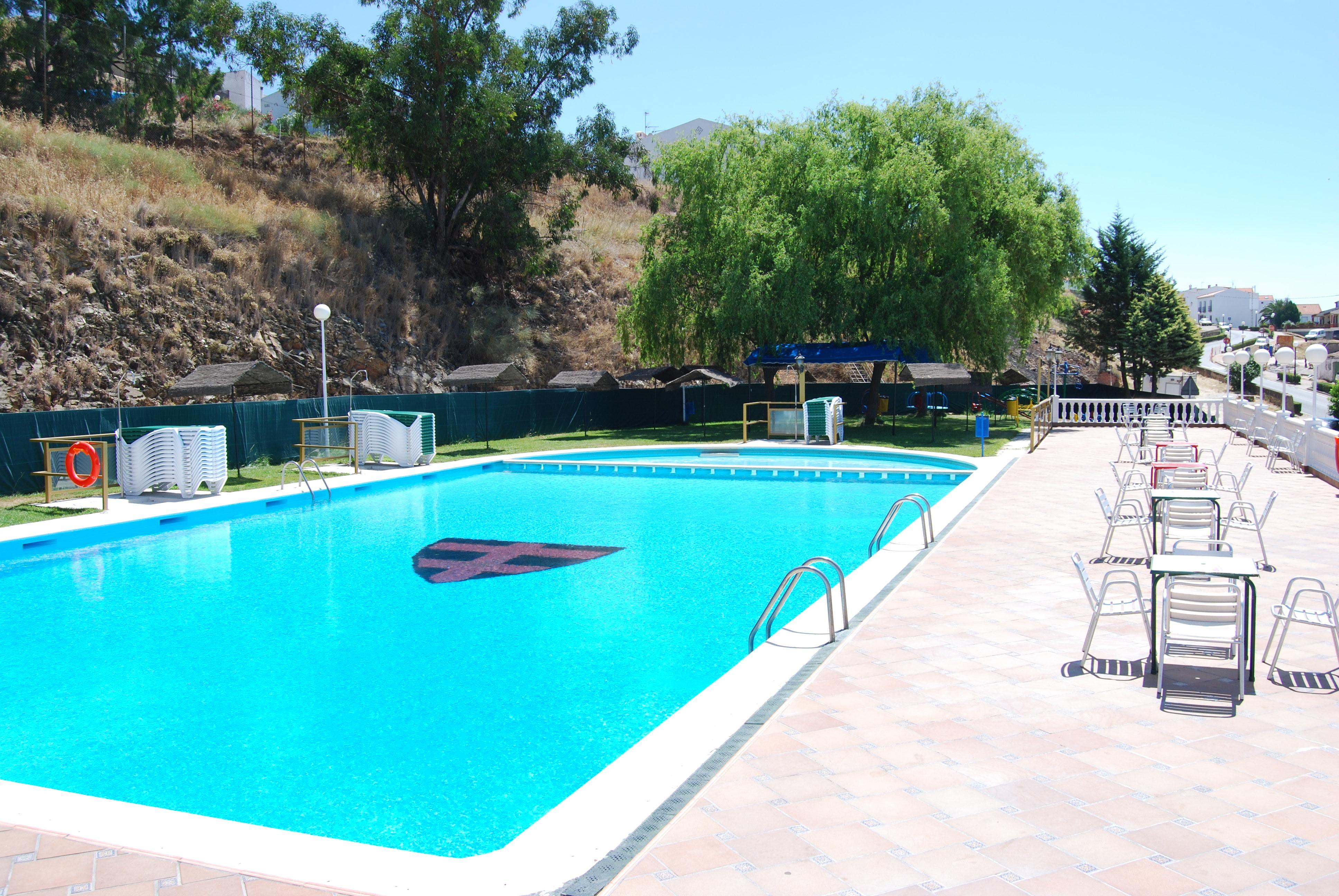 Hotel Los Templarios เฮเรส เด ลอส คาบาลเญรอส ภายนอก รูปภาพ
