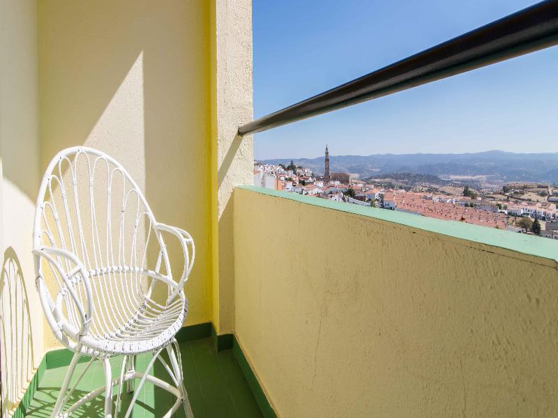 Hotel Los Templarios เฮเรส เด ลอส คาบาลเญรอส ภายนอก รูปภาพ